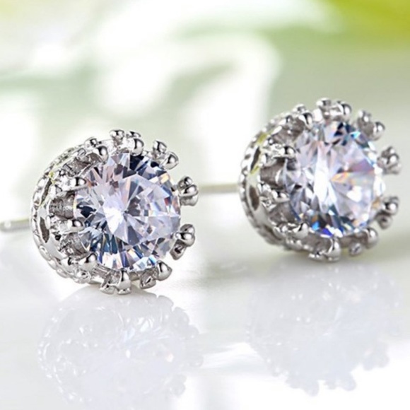 925 Sterling Silver Diamond Crown Stud Earrings - Picture 2 of 7